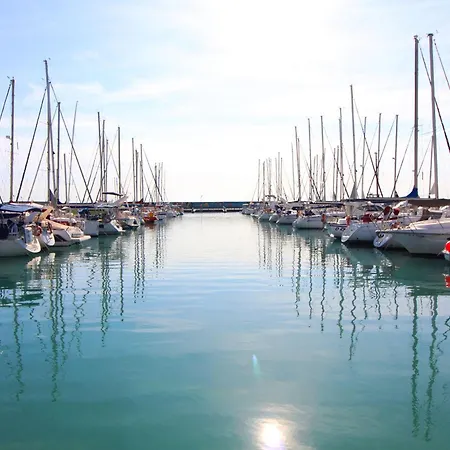 Global Properties, Con Terraza Y Piscina En Canet De Berenguer * Canet d'En Berenguer
